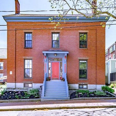 Historic Corner Apartment With Patio & Off Street Parking Portland Extérieur photo